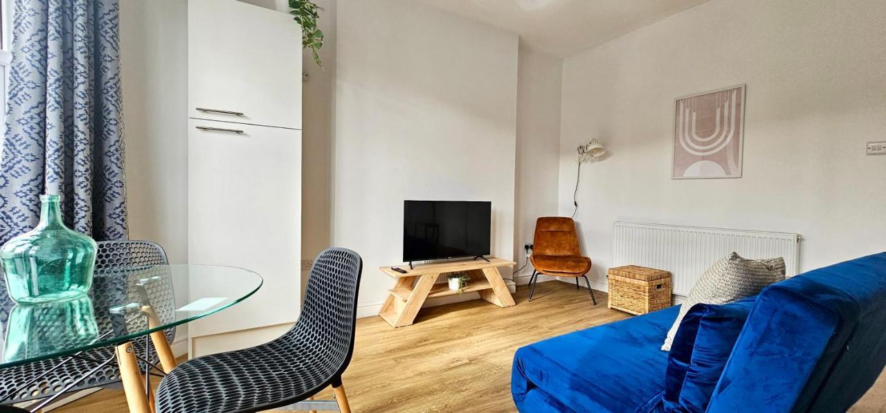 Harlequin Apartments By Switchback Stays Cardiff Bagian luar foto