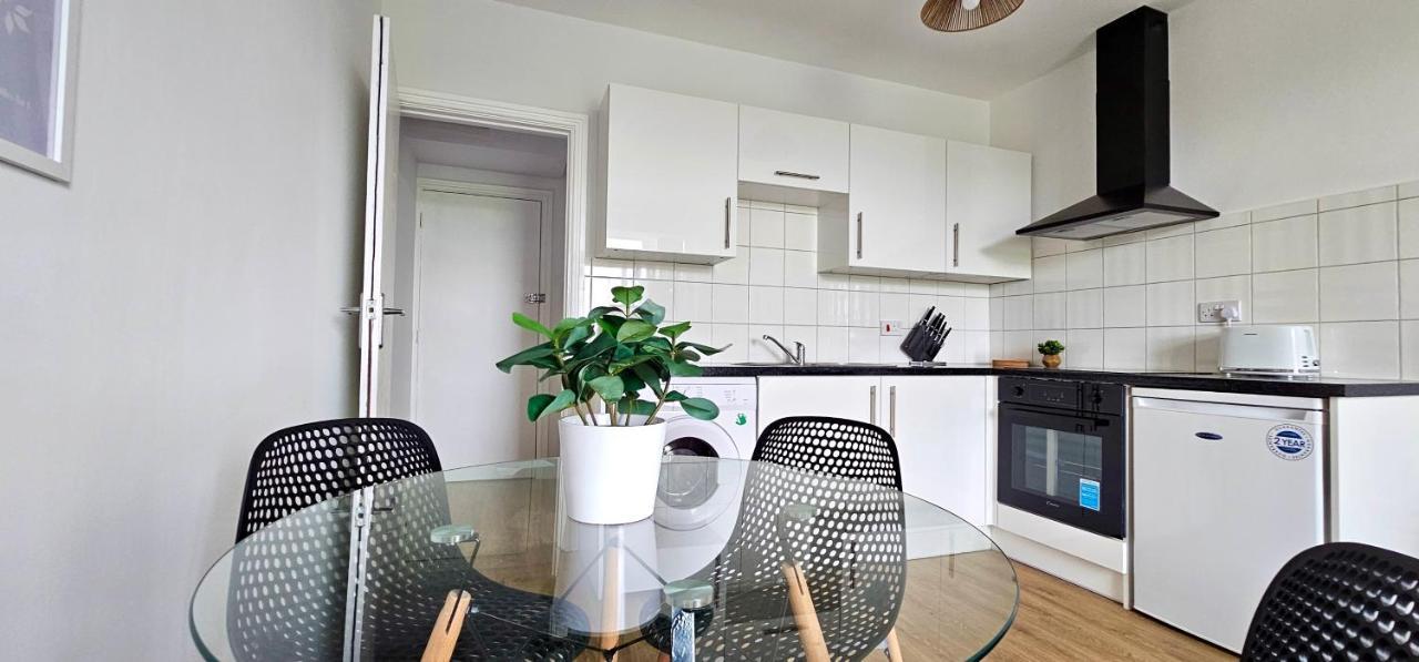 Harlequin Apartments By Switchback Stays Cardiff Bagian luar foto