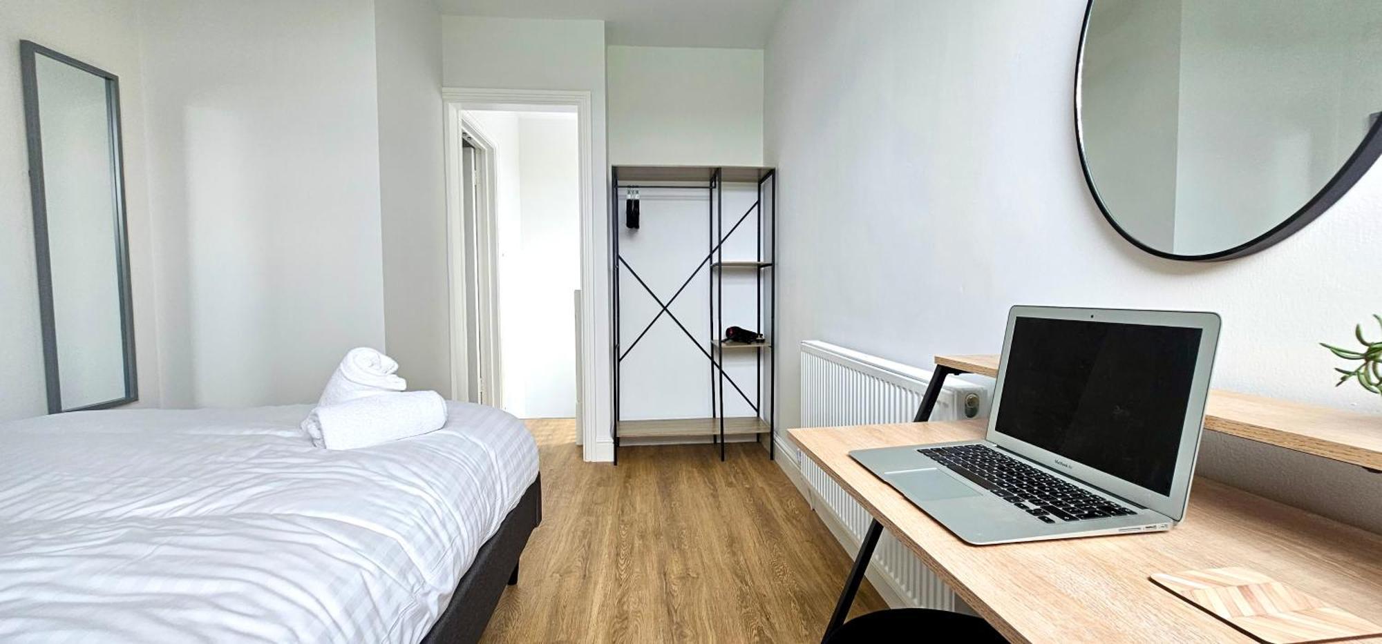 Harlequin Apartments By Switchback Stays Cardiff Bagian luar foto